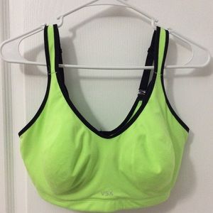 Very sexy sports bra 36 DD Victoria’s Secret
